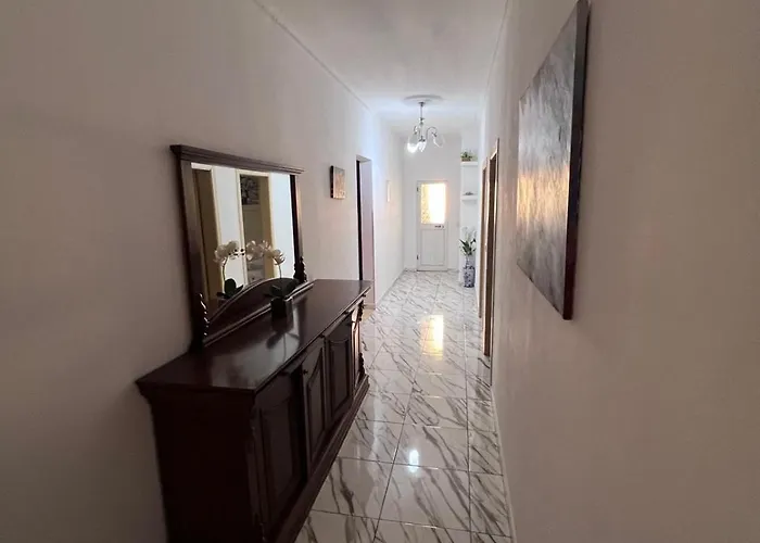 Luxury - Dar Al Shams 01 * Τίρανα